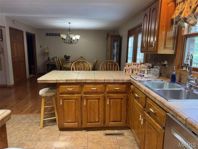 31625 Old Highway 5, Lebanon, MO 65536