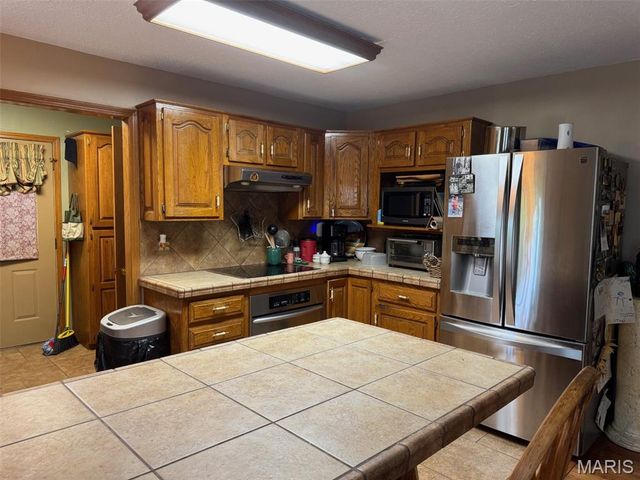 31625 Old Highway 5, Lebanon, MO 65536