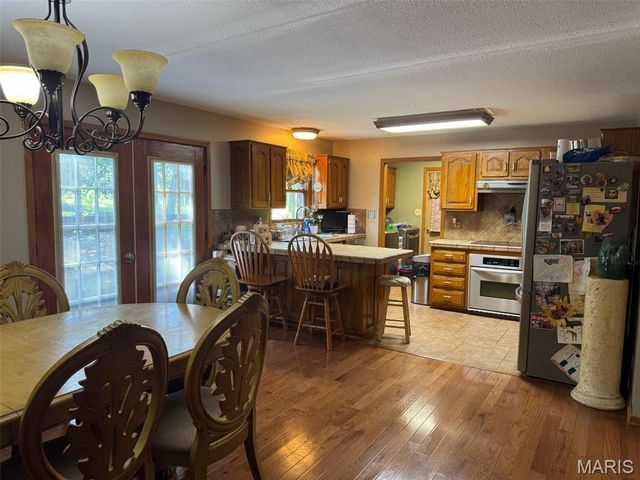 31625 Old Highway 5, Lebanon, MO 65536