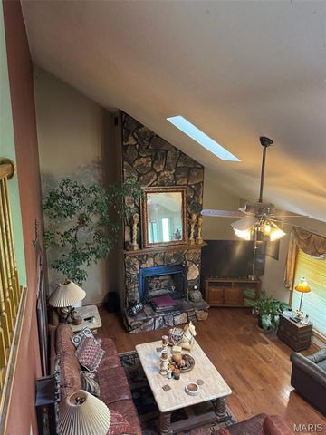 31625 Old Highway 5, Lebanon, MO 65536