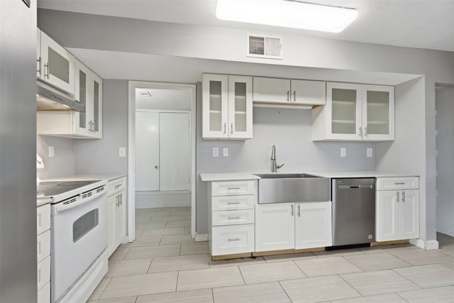 3211 Forest Creek Drive, Fort Worth, TX 76123