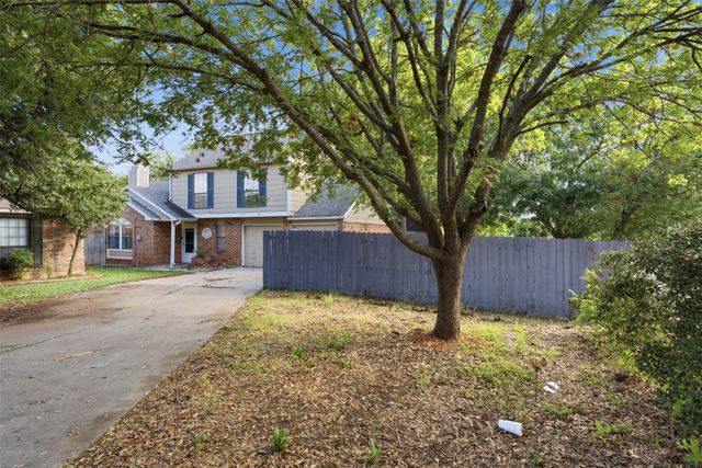 3211 Forest Creek Drive, Fort Worth, TX 76123