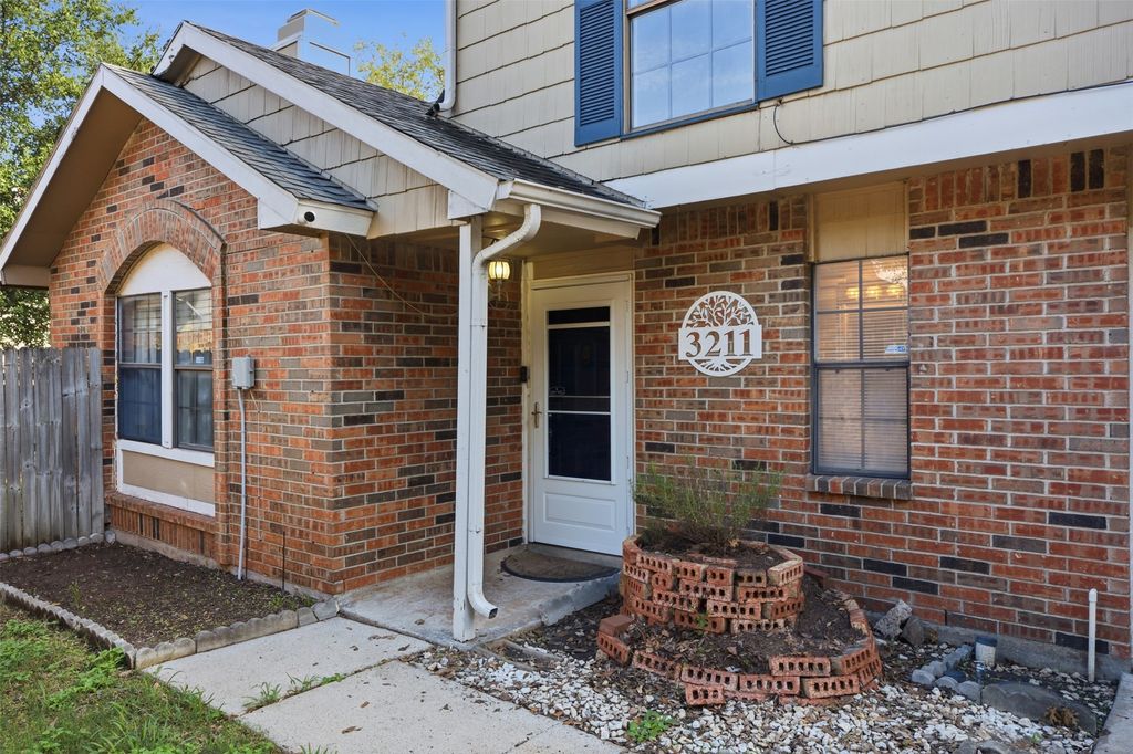 3211 Forest Creek Drive, Fort Worth, TX 76123 — photo 2