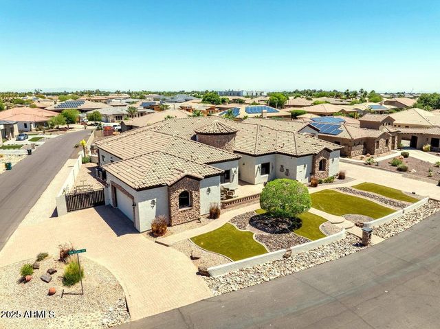 18036 W SAN MIGUEL Avenue, Litchfield Park, AZ 85340