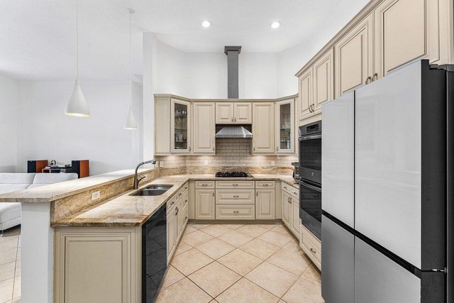 3592 Collonade Drive, Wellington, FL 33449