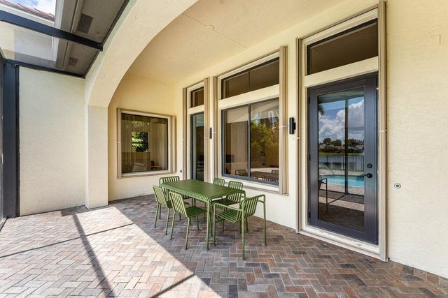3592 Collonade Drive, Wellington, FL 33449