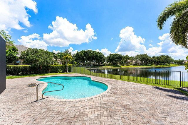 3592 Collonade Drive, Wellington, FL 33449