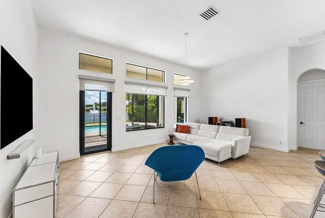 3592 Collonade Drive, Wellington, FL 33449