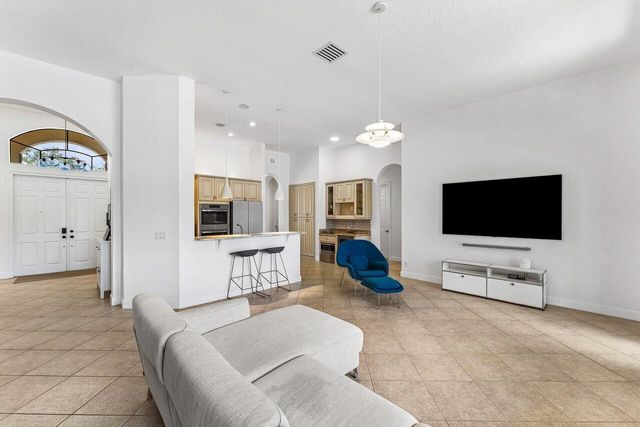 3592 Collonade Drive, Wellington, FL 33449