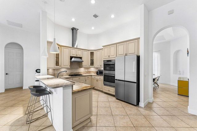 3592 Collonade Drive, Wellington, FL 33449
