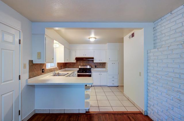 3744 E Dakota Avenue, Fresno, CA 93726