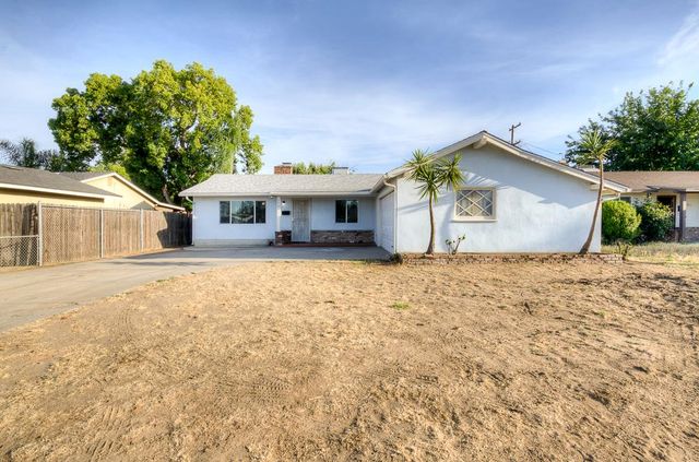 3744 E Dakota Avenue, Fresno, CA 93726