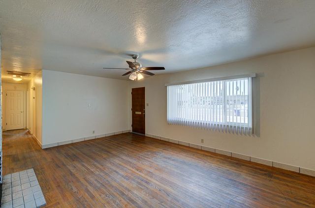 3744 E Dakota Avenue, Fresno, CA 93726