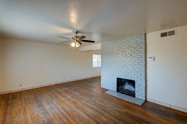 3744 E Dakota Avenue, Fresno, CA 93726