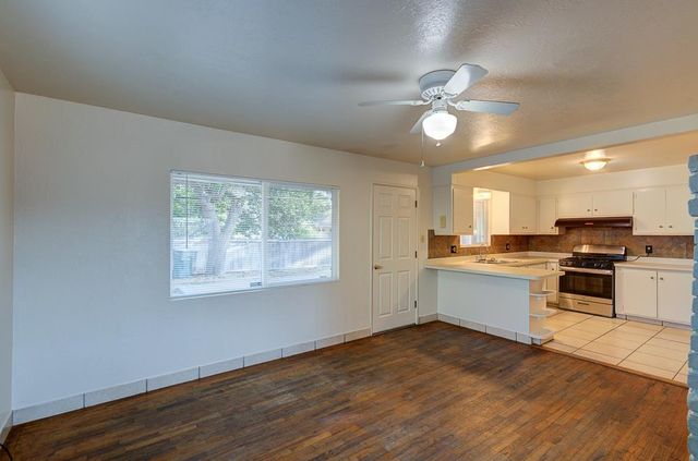 3744 E Dakota Avenue, Fresno, CA 93726
