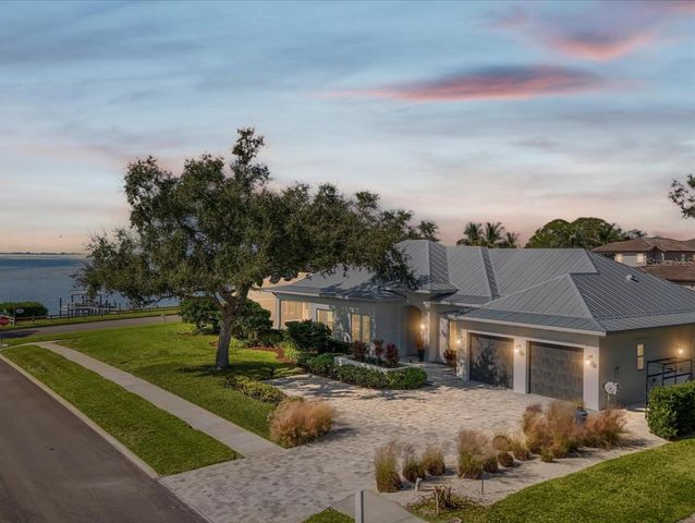 7927 LONGBAY BOULEVARD, Sarasota, FL 34243