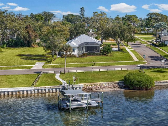 7927 LONGBAY BOULEVARD, Sarasota, FL 34243