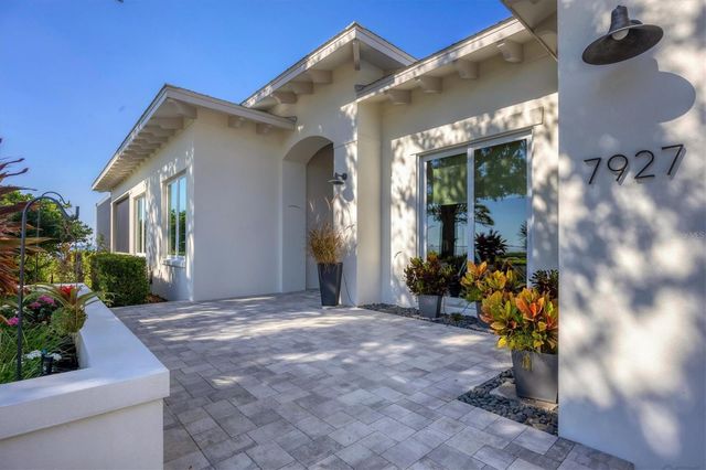 7927 LONGBAY BOULEVARD, Sarasota, FL 34243