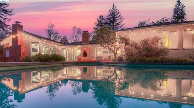 1785 Holly Ave, Menlo Park, CA 94025