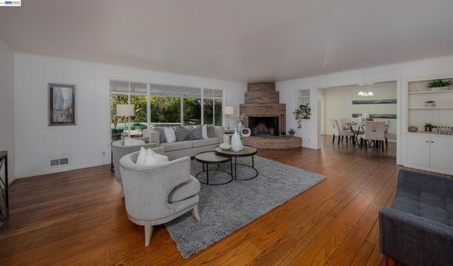 1785 Holly Ave, Menlo Park, CA 94025
