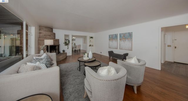 1785 Holly Ave, Menlo Park, CA 94025