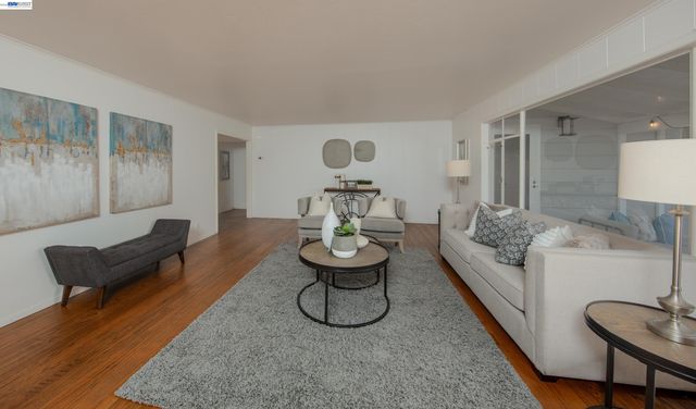 1785 Holly Ave, Menlo Park, CA 94025