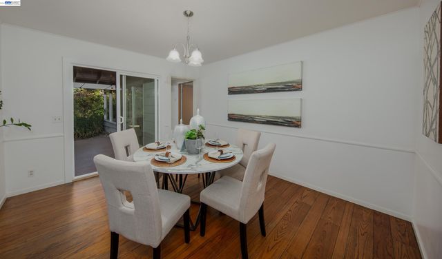 1785 Holly Ave, Menlo Park, CA 94025