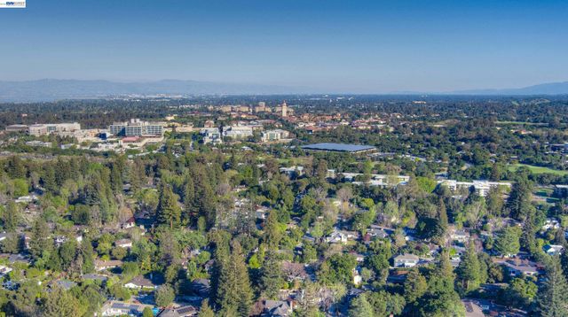 1785 Holly Ave, Menlo Park, CA 94025