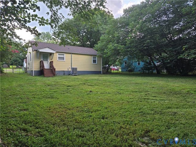 16003 Edgewood Dr, Chester, VA 23831