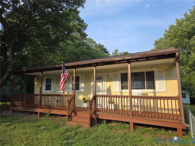 16003 Edgewood Dr, Chester, VA 23831