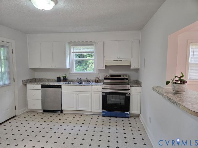16003 Edgewood Dr, Chester, VA 23831