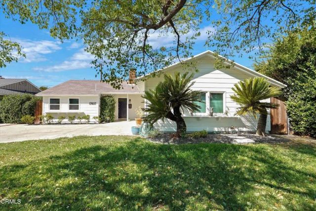 17437 Arminta Street, Northridge, CA 91325