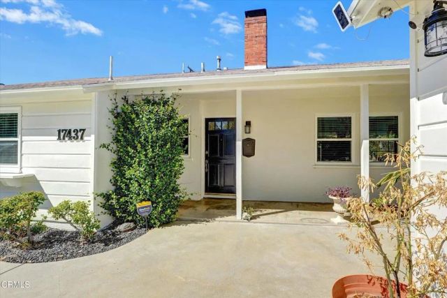 17437 Arminta Street, Northridge, CA 91325