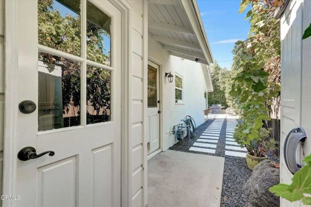 17437 Arminta Street, Northridge, CA 91325