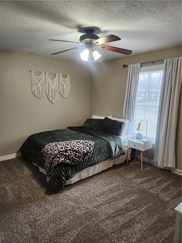 1018 E 16th Street, Pittsburg, KS 66762