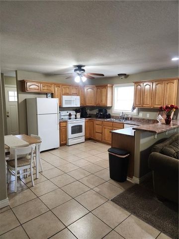 1018 E 16th Street, Pittsburg, KS 66762