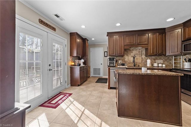 4611 Paradise Lane, Winston-salem, NC 27101