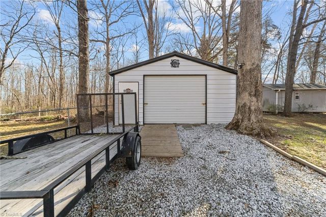 4611 Paradise Lane, Winston-salem, NC 27101