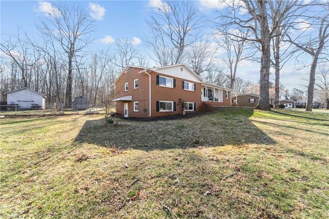4611 Paradise Lane, Winston-salem, NC 27101
