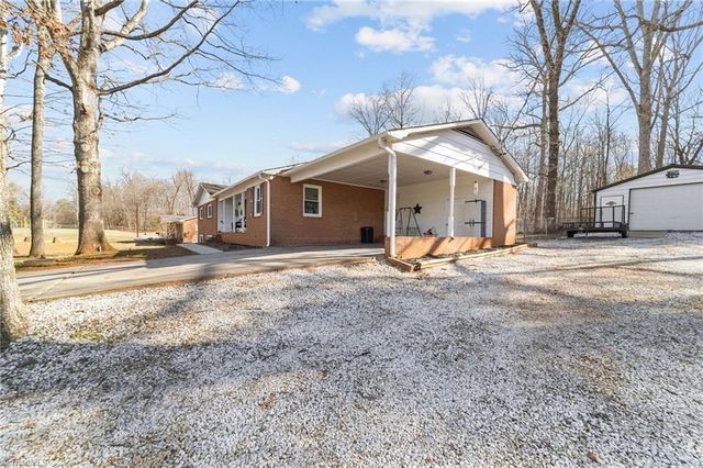 4611 Paradise Lane, Winston-salem, NC 27101