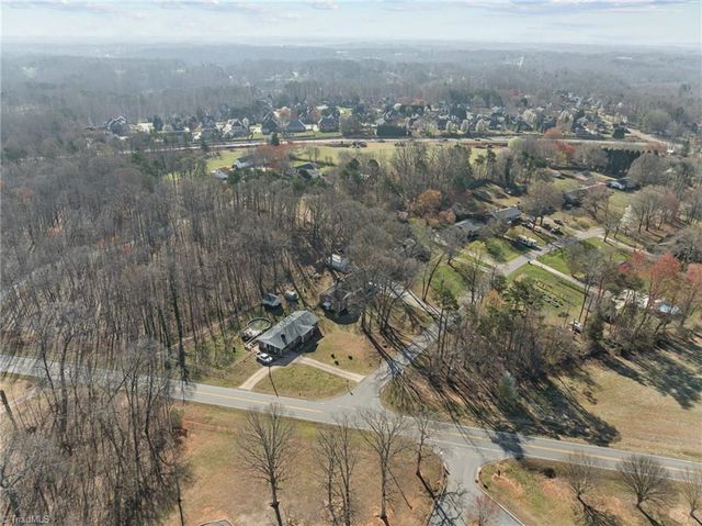 4611 Paradise Lane, Winston-salem, NC 27101