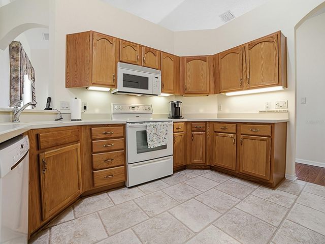 24530 PARLANGE COURT, Leesburg, FL 34748