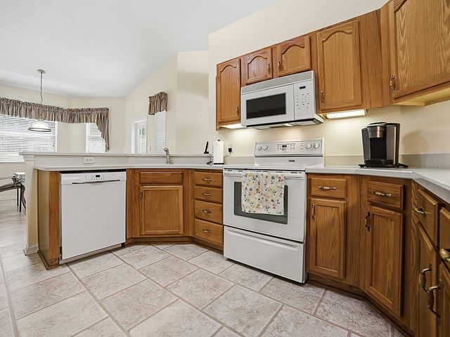 24530 PARLANGE COURT, Leesburg, FL 34748