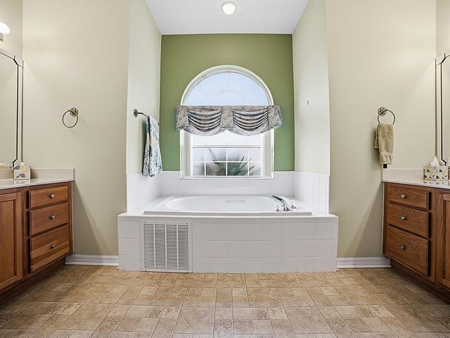 24530 PARLANGE COURT, Leesburg, FL 34748