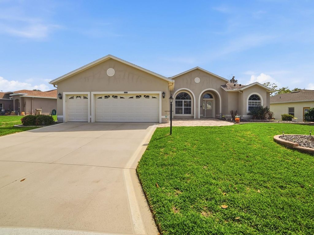 24530 PARLANGE COURT, Leesburg, FL 34748