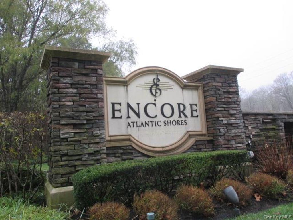 177 Melody Court, Brookhaven, NY 11941