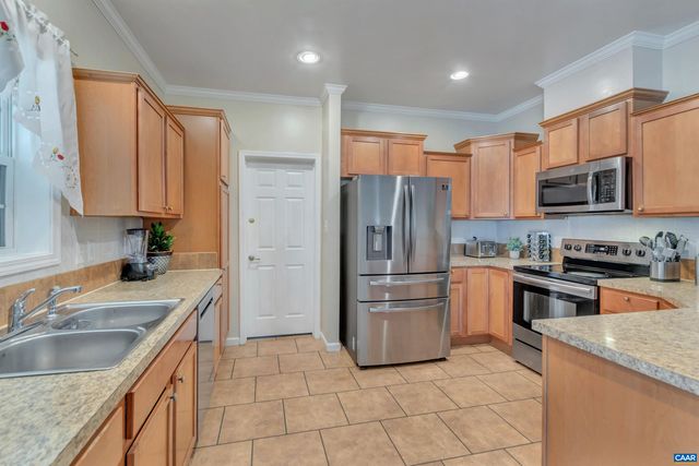 1006 LONG ST, Charlottesville, VA 22901