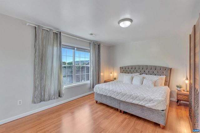 1006 LONG ST, Charlottesville, VA 22901