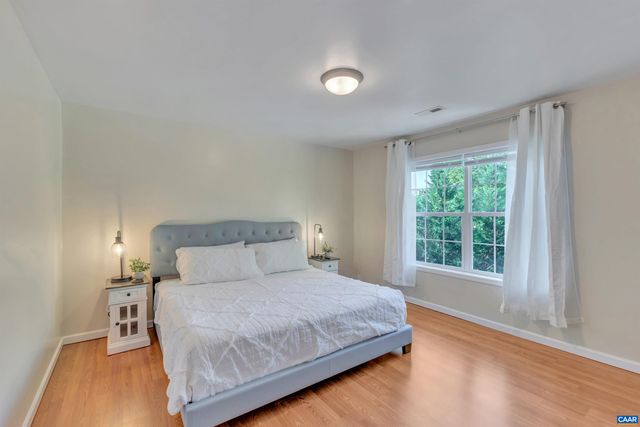 1006 LONG ST, Charlottesville, VA 22901