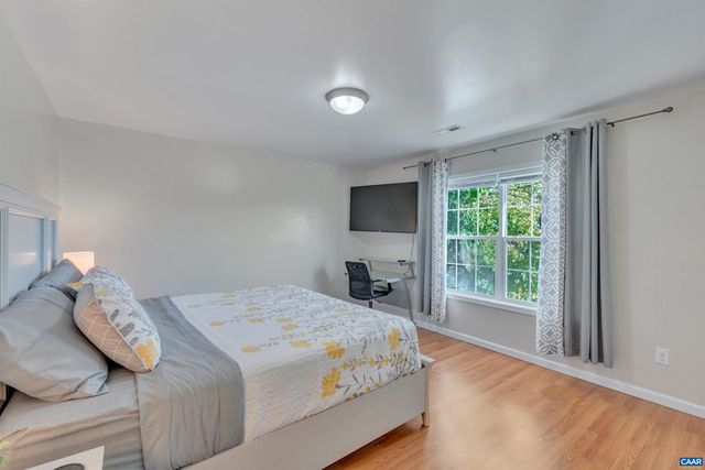 1006 LONG ST, Charlottesville, VA 22901